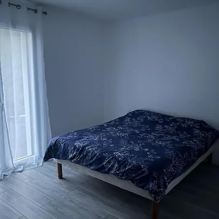 Maison *